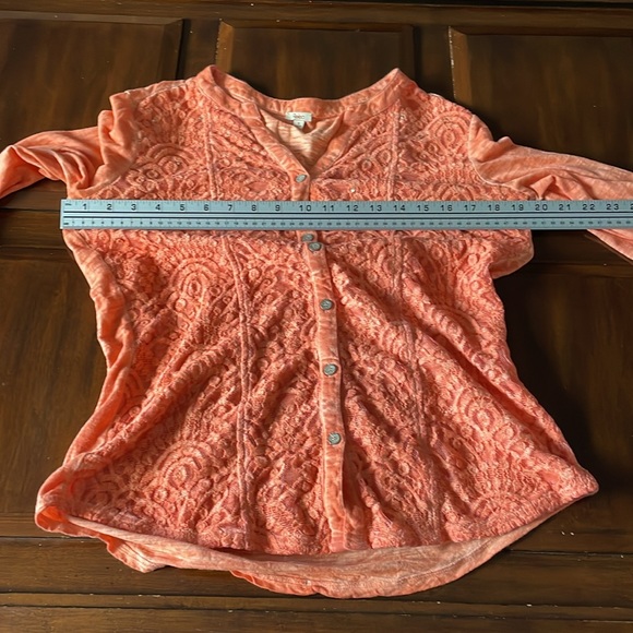 Women’s size small orange Reba lace front button down top - Picture 5 of 11